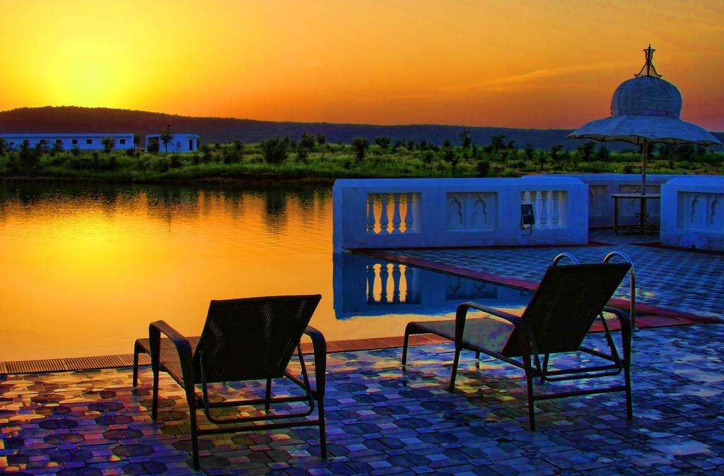 Juesta Lake Nahargarh Palace, Chittorgarh Pārsoli 외부 사진