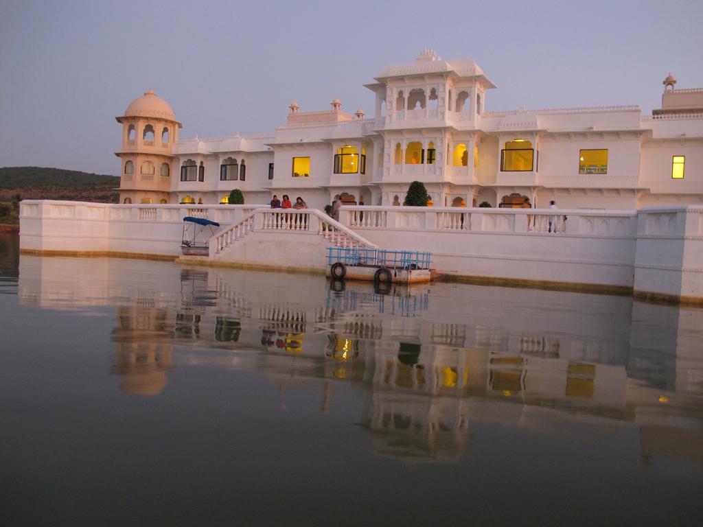 Juesta Lake Nahargarh Palace, Chittorgarh Pārsoli 외부 사진