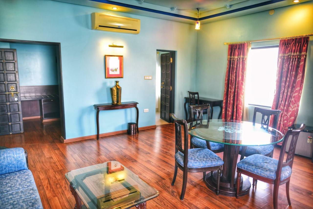 Juesta Lake Nahargarh Palace, Chittorgarh Pārsoli 외부 사진